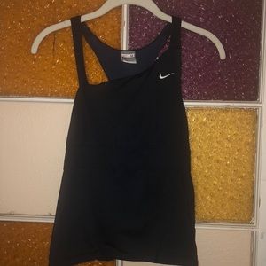 Women’s Nike Fit Dry workout tank